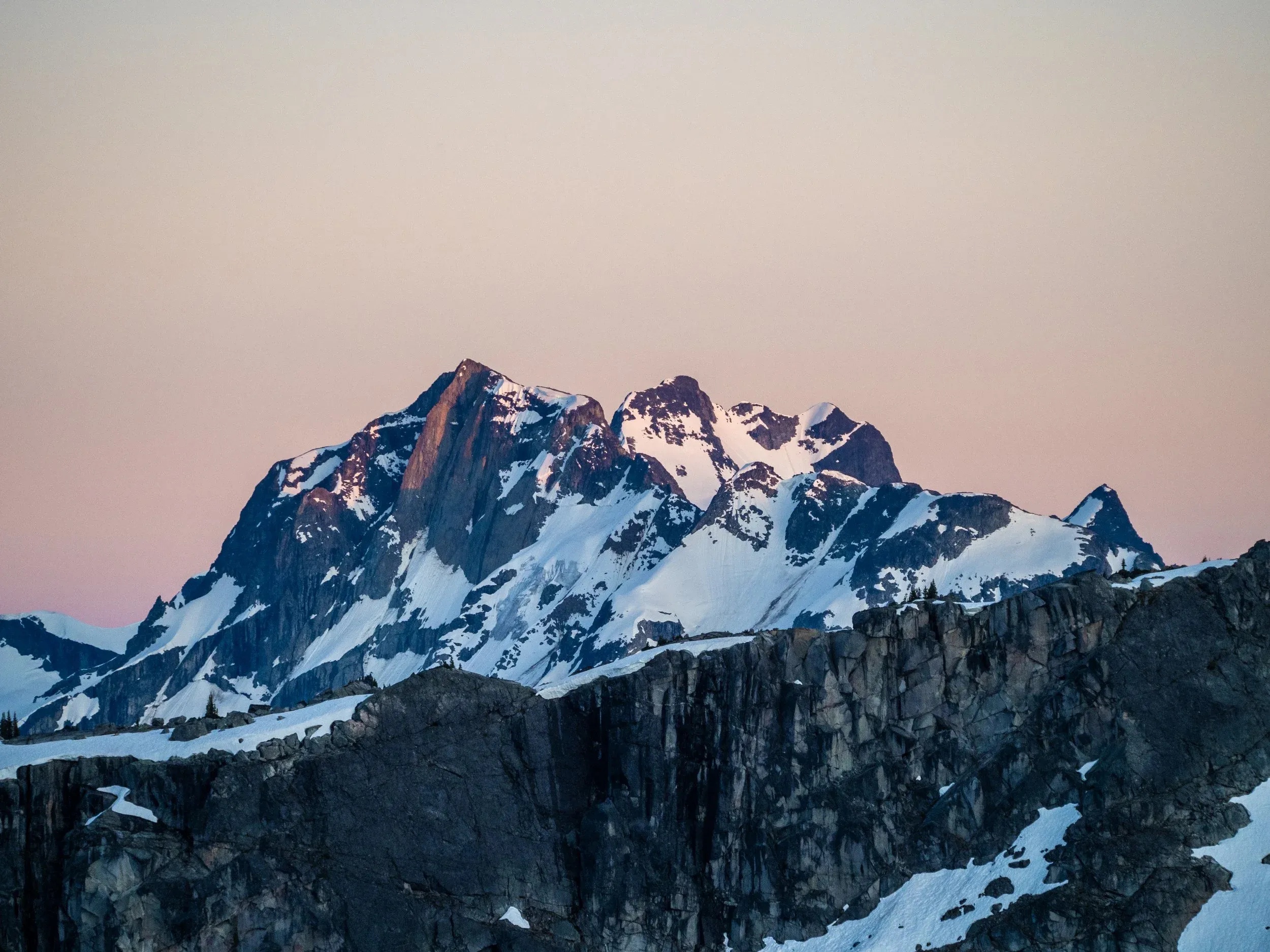 Joffre’s North Face which has lost a lot of weight in recent years, and Mount Matier standing tall behind. Jem and I climbed and skied the upper Northwest face of Matier the previous winter https://www.cabininthesky.ca/blog/gs1zyowoc5cm5el8yzlybmy3c36014