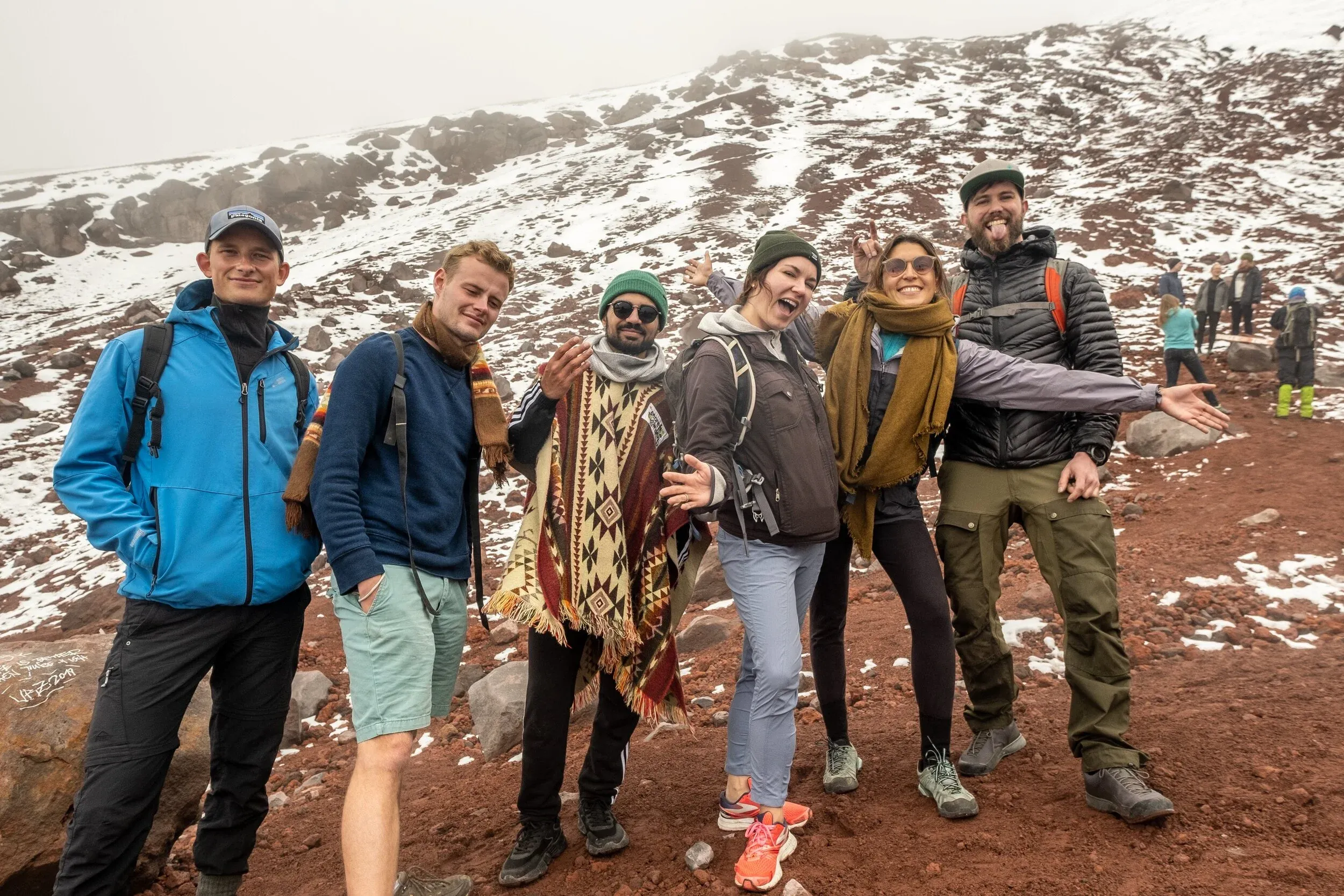 The squad posing at the 5000m top-out of the trail